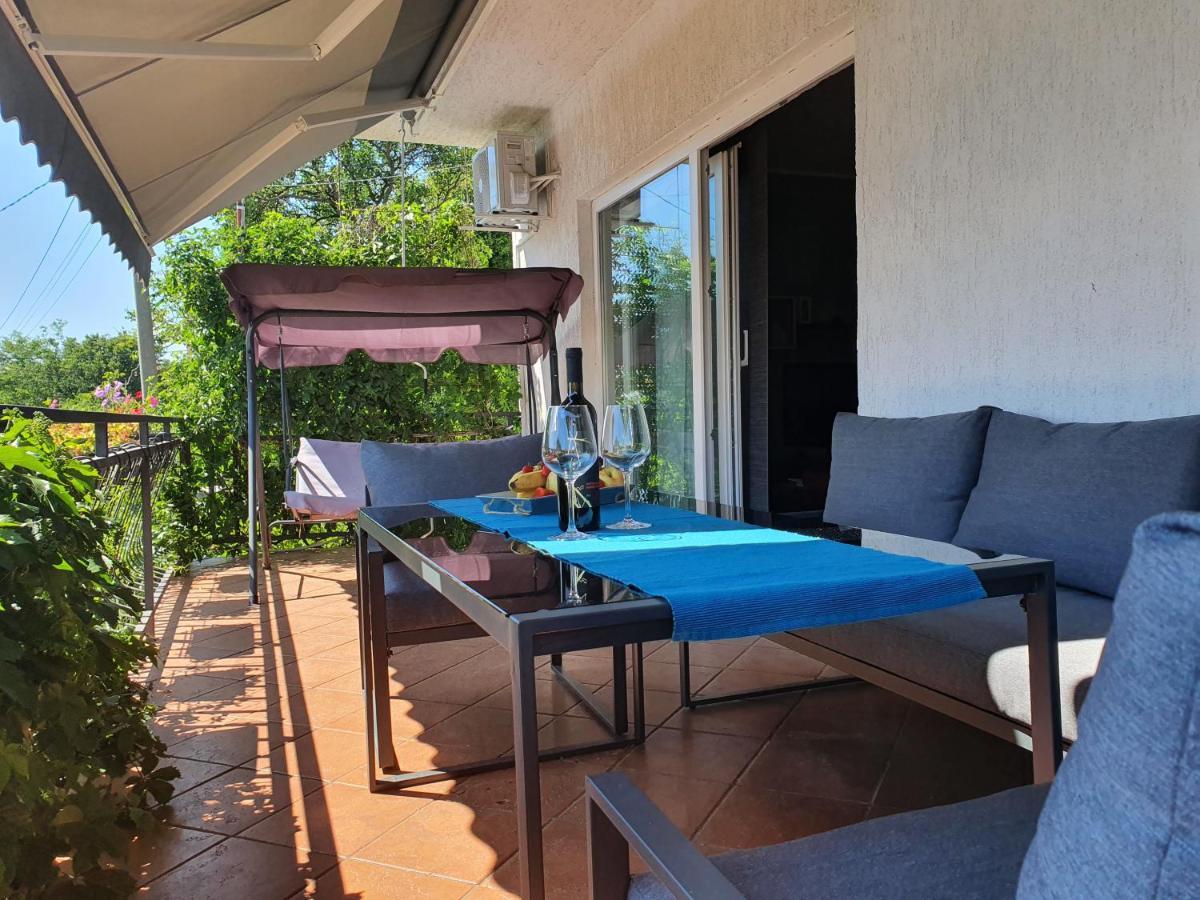 New Comfortable App Dora Crikvenica Exterior foto